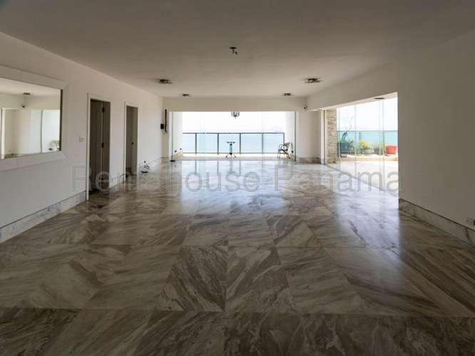 Venta de Casa en Av. Balboa 27PPM2805 - Imagen 4