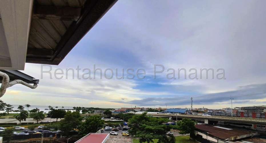 SE VENDE APARTAMENTO EN AVENIDA BALBOA YDU - Imagen 3