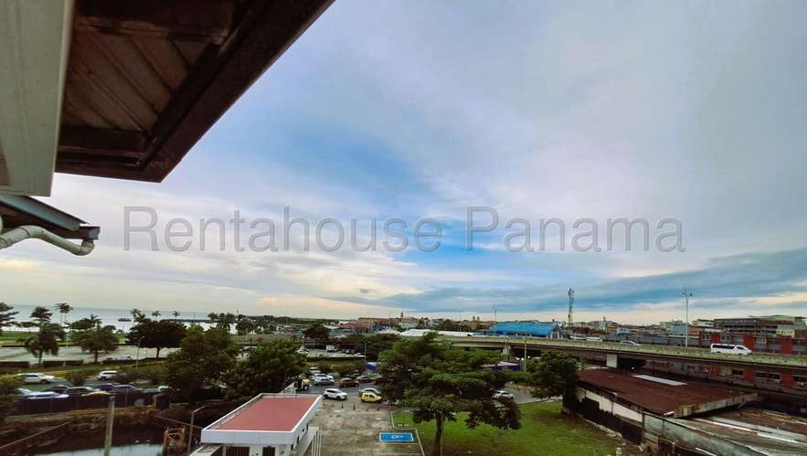 SE VENDE APARTAMENTO EN AVENIDA BALBOA YDU - Imagen 4