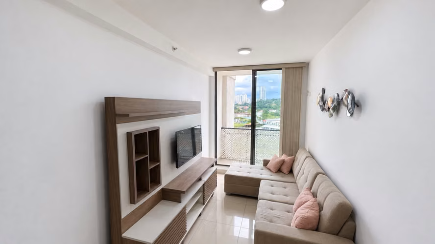 Alquiler en PH Midtown PTY, Pueblo Nuevo, 2 recámaras, 2 baños y 1 estacionamiento