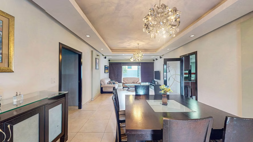 Venta de espaciosa casa con terreno y anexo - Camino Real De Betania - Imagen 6