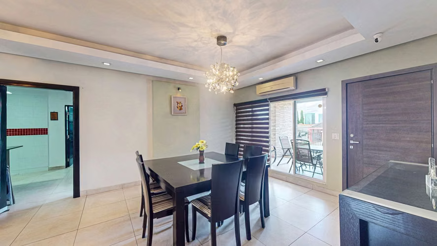 Venta de espaciosa casa con terreno y anexo - Camino Real De Betania - Imagen 7