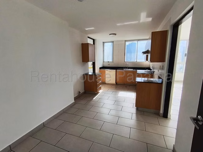 Apartamento en Venta con Excelente Ubicación y de fácil acceso en San Francisco 26*4462Mfk