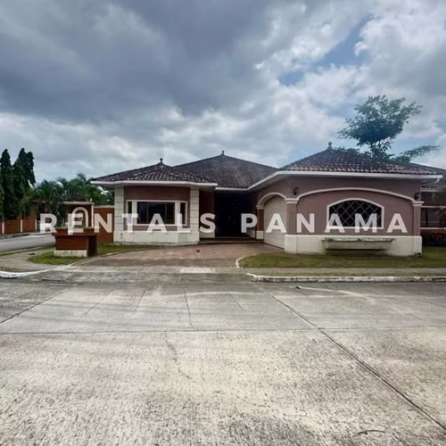 Venta Casa de Esquina en Costa Sur PH Sunset Coast