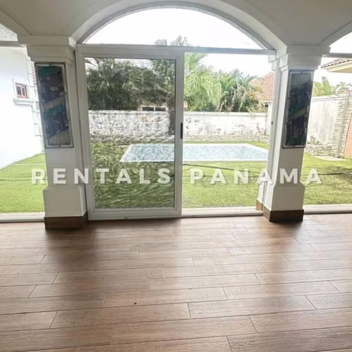 Venta Casa de Esquina en Costa Sur PH Sunset Coast - Imagen 4