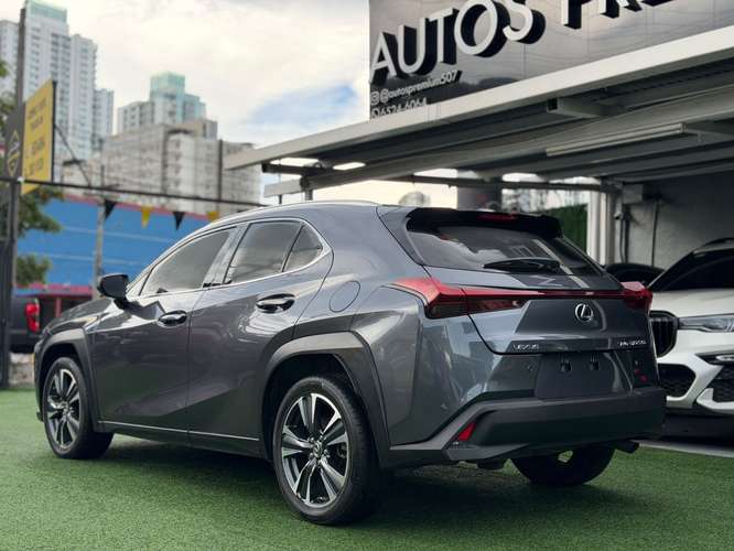 Lexus UX250h 2023