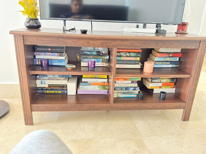 Mesa de TV con 2 estantes