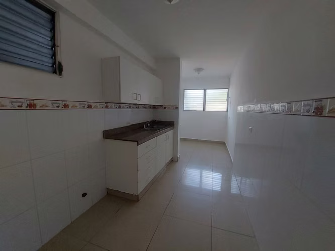 ALQUILER AMPLIO APARTAMENTO 3 RECAMARAS $900.00usd