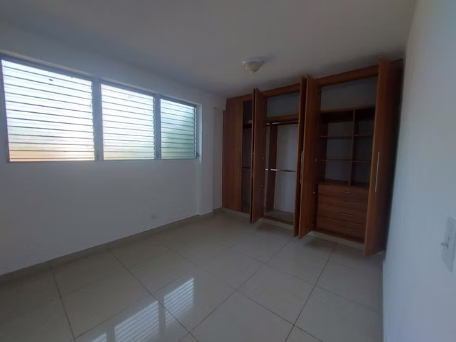 ALQUILER AMPLIO APARTAMENTO 3 RECAMARAS $900.00usd