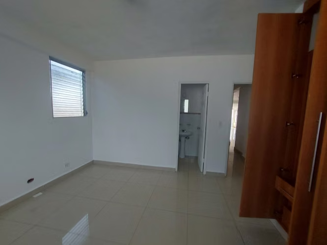ALQUILER AMPLIO APARTAMENTO 3 RECAMARAS $900.00usd