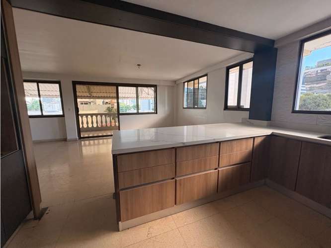 165 m² Obarrio $188,000, 3 rec, balcón, cocina y baños remodelados - Imagen 5