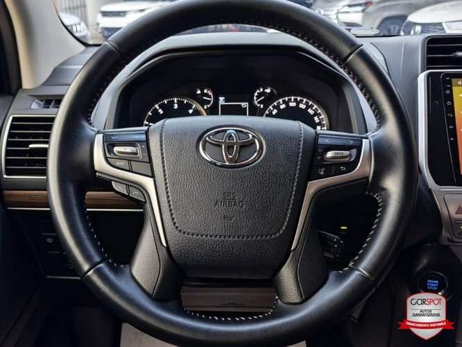 Toyota Land Cruiser Prado VX 2018 Automática CL6186 - Imagen 9