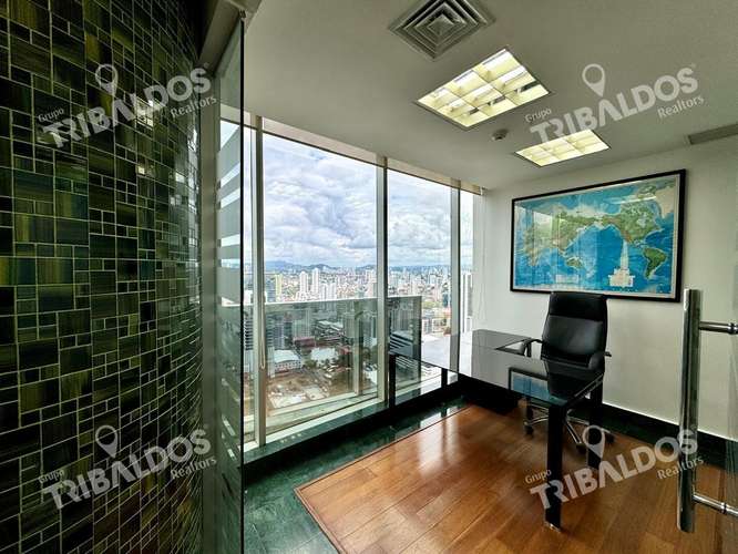 Alquiler de Amplia Oficina en el Edificio F &amp; F TOWER, Amoblada - Imagen 5