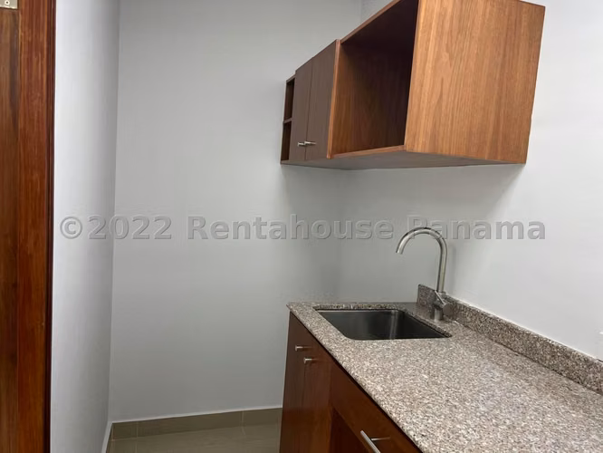 Venta de Oficina en Marbella Bay Mall CCO - Imagen 4