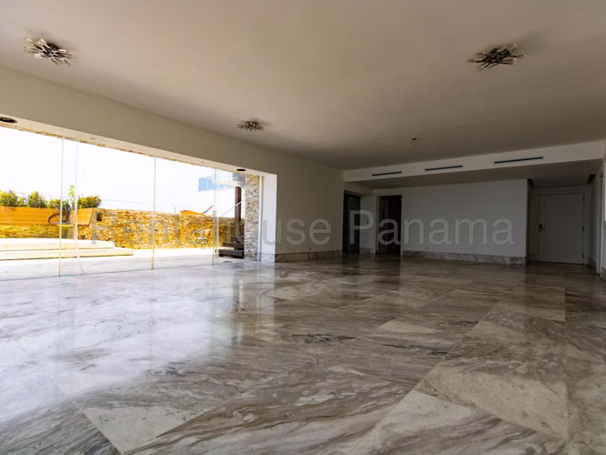 Venta de Apartamento con Línea blanca en Avenida Balboa Ph Yoo & Arts EC - Imagen 5