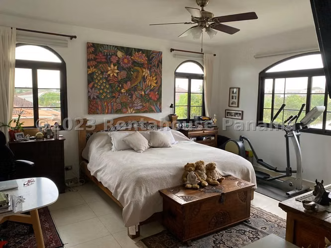 Venta de Casa en Costa Sur KF