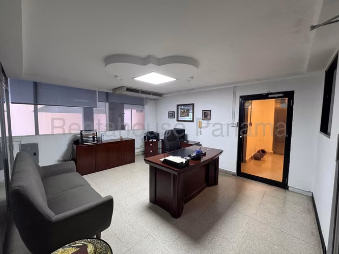 Oficinas en Alquiler Bella Vista 27LRL2826