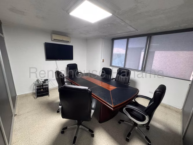 Oficinas en Alquiler Bella Vista 27LRL2826