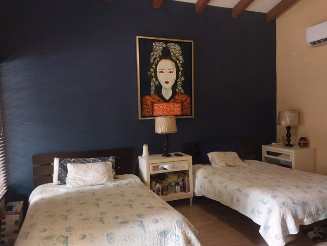 Venta de Hermosa Casa camino al Valle 