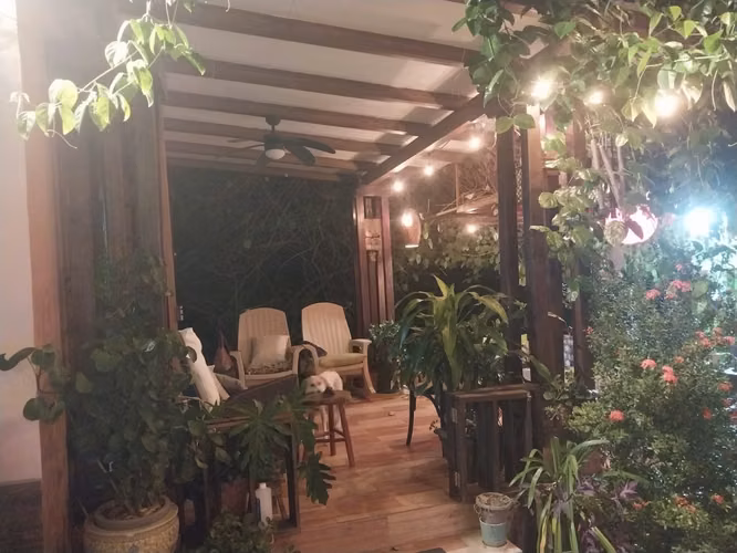 Venta de Hermosa Casa camino al Valle 