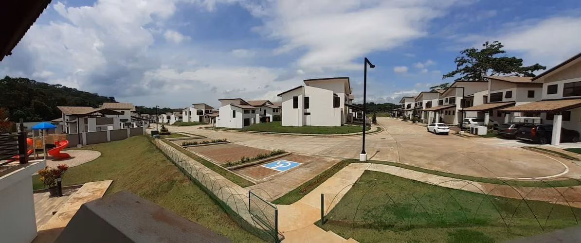 Costa Verde La Chorrera | PH Los Bosques de Puerto Madero | Casa en alquiler | Línea blanca | Cerca de Market Plaza - Imagen 9