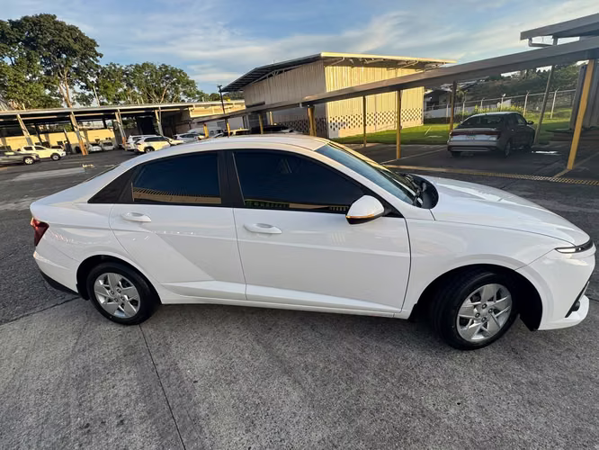 HYUNDAI ACCEN 2024 - Imagen 4