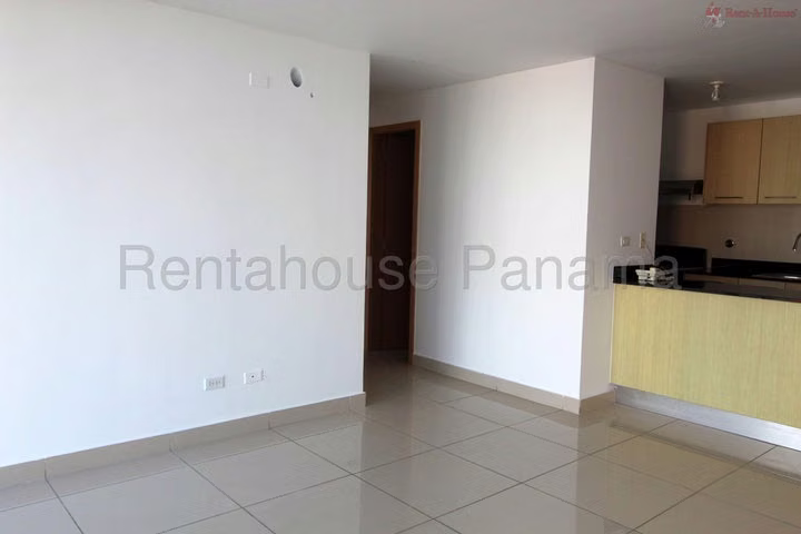 Alquiler de apartamento en Torres de Castilla, Vía España * - Imagen 5