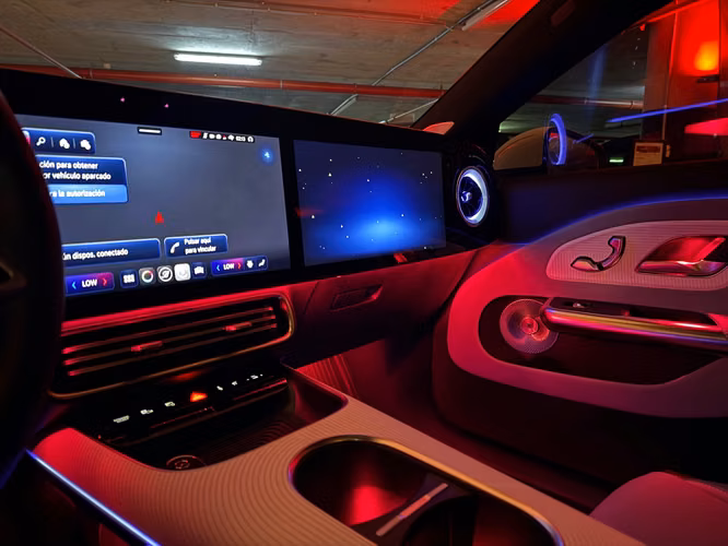 MERCEDES-BENZ CLA 300 L 2027