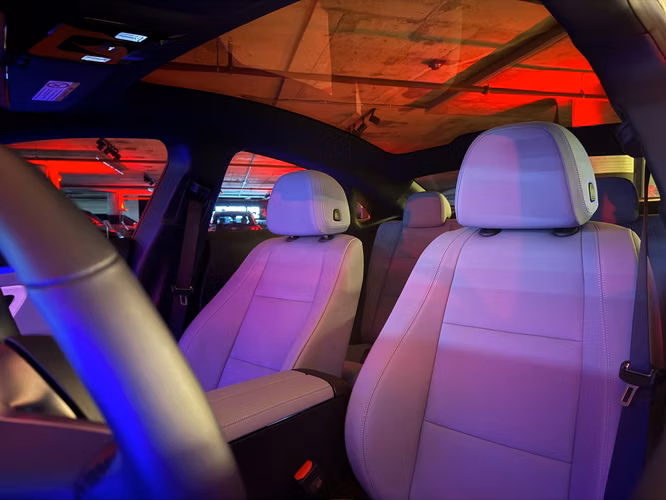 MERCEDES-BENZ CLA 300 L 2027
