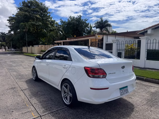 Kia Soluto 2020 - Imagen 6