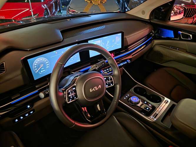 KIA CARNIVAL 2025 - Imagen 16