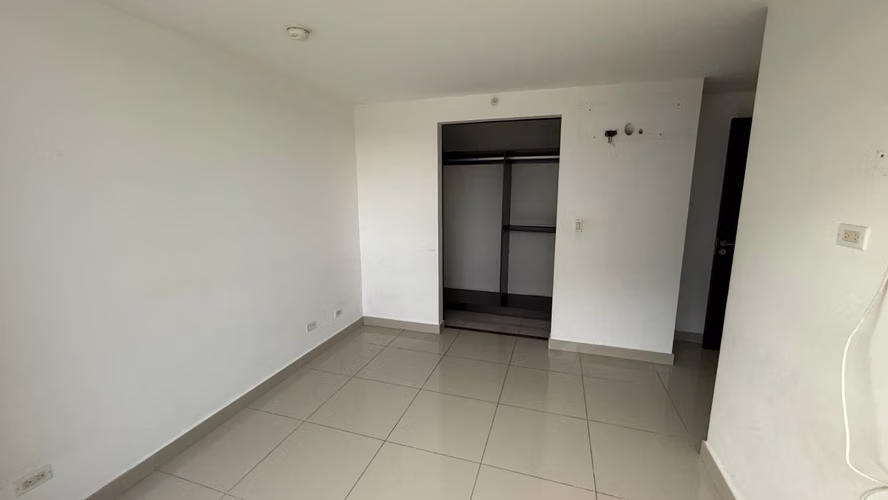 REMATE BANCARIO - PH CONDADO COUNTRY CLUB – TORRE 500 - JS