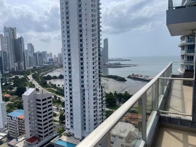  ! AVENIDA BALBOA I 128 M² I BALCON I CERCA DE PARQUE URRACA 