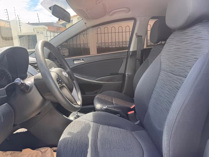 Hyundai Accent 2016 - Imagen 8