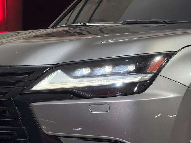 LEXUS LX 600 del 2023