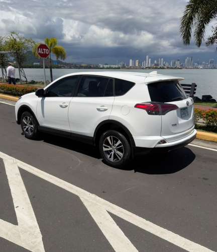 Toyota Rav4 2017 - Imagen 5