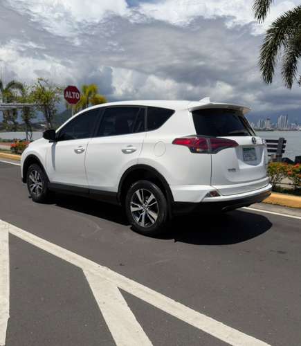 Toyota Rav4 2017 - Imagen 9