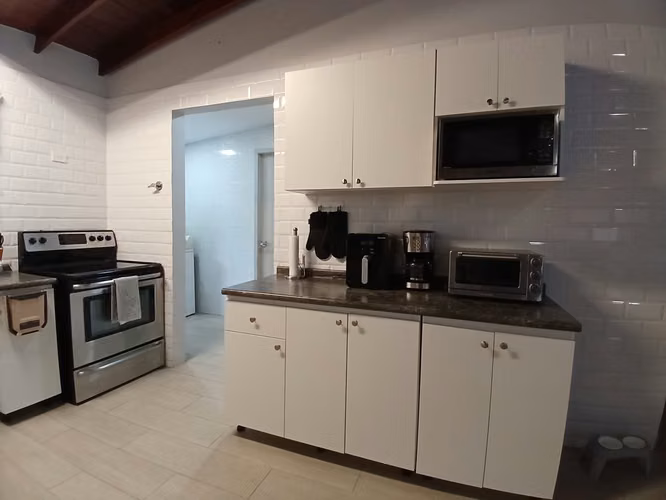 CASA AMUEBLADA EN ALQUILER EN CORONADO 
