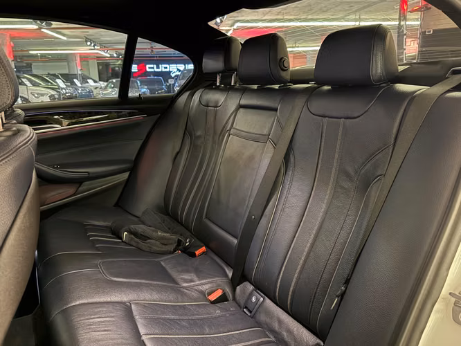 BMW M550i xDrive 2018