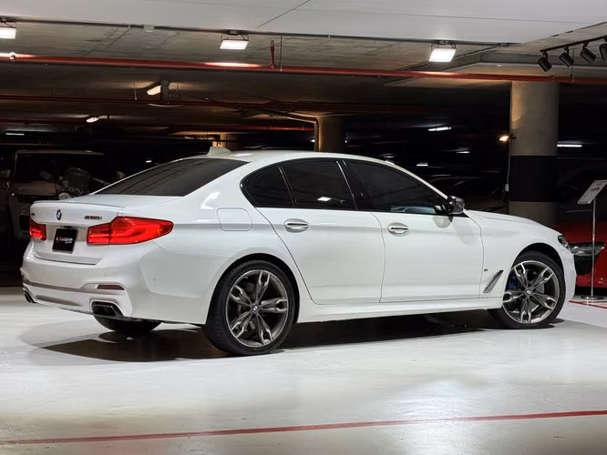 BMW M550i xDrive 2018