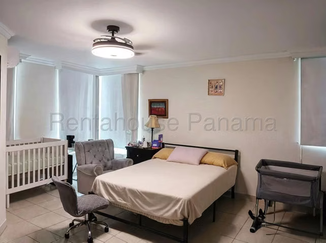 Apartamento de 3 recámaras en venta en Obarrio, con área social - Imagen 6