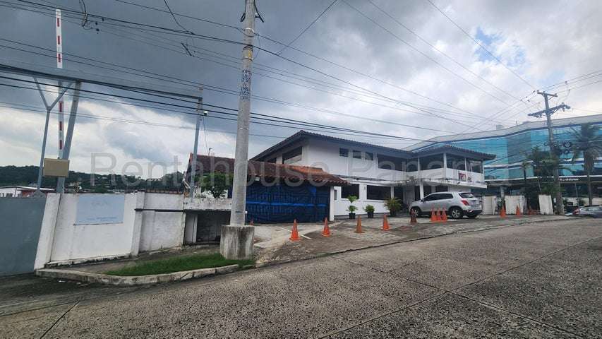 Casa comercial en alquiler en El dorado IH27-958