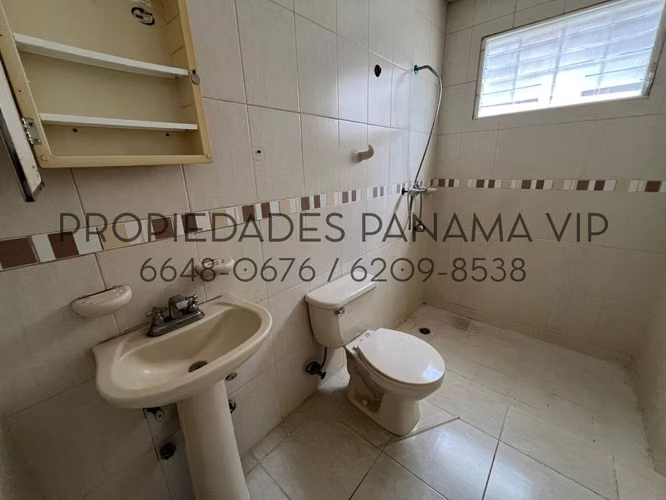 CASA AMPLIA para la VENTA en Las Villas de Arraiján, Villa La Palmeras CERCA de la estacion del METRO - Imagen 9