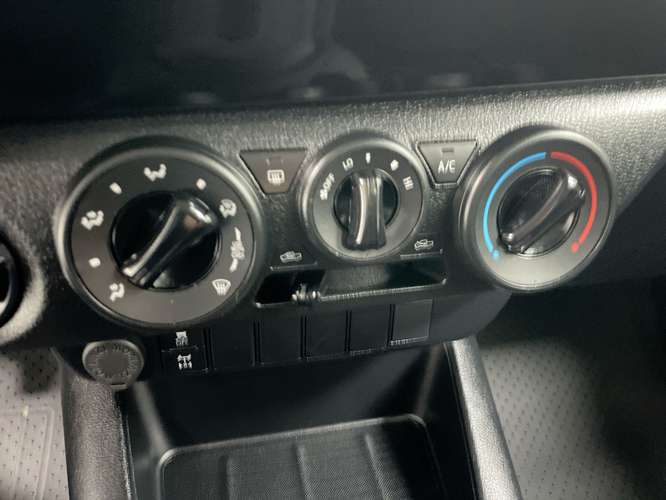 TOYOTA HILUX - 2025 - PPHX - Automarket - Imagen 9