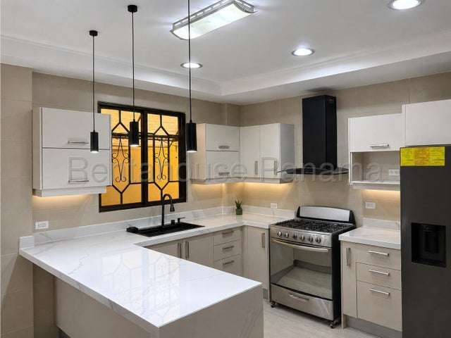 Venta casa en ancón IH27-1873