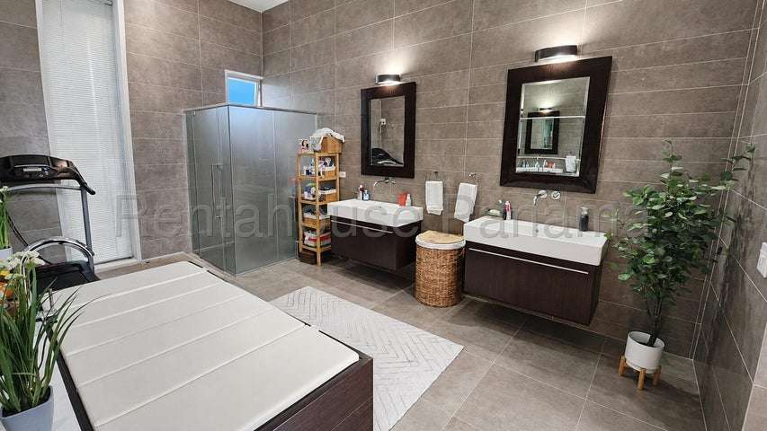Venta casa en PH Bianco Loft, Altos del Golf IH27-960