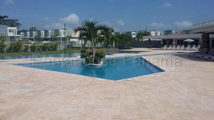 Venta de Casa en Brisas de Golf 25MGO8843