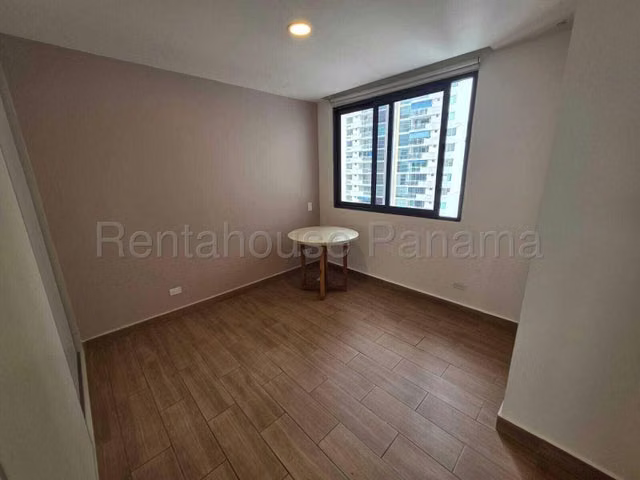 Alquiler de Apartamento en El Cangrejo 27LBR2617