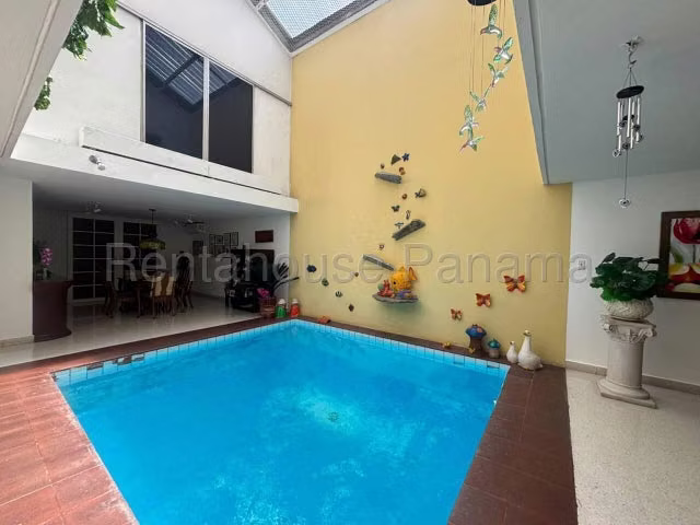 Se vende casa de 3 Niveles en Obarrio GCEA27-216 - Imagen 12