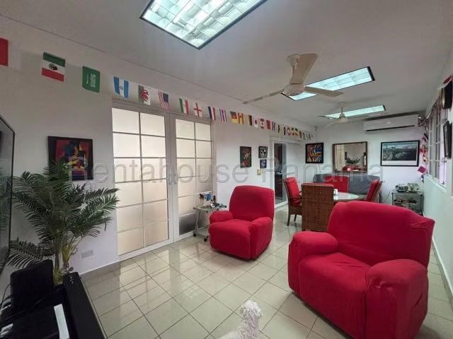 Se vende casa de 3 Niveles en Obarrio GCEA27-216 - Imagen 3